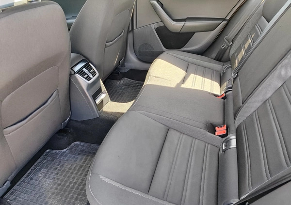 Skoda Octavia cena 41000 przebieg: 222000, rok produkcji 2018 z Świdnica małe 191